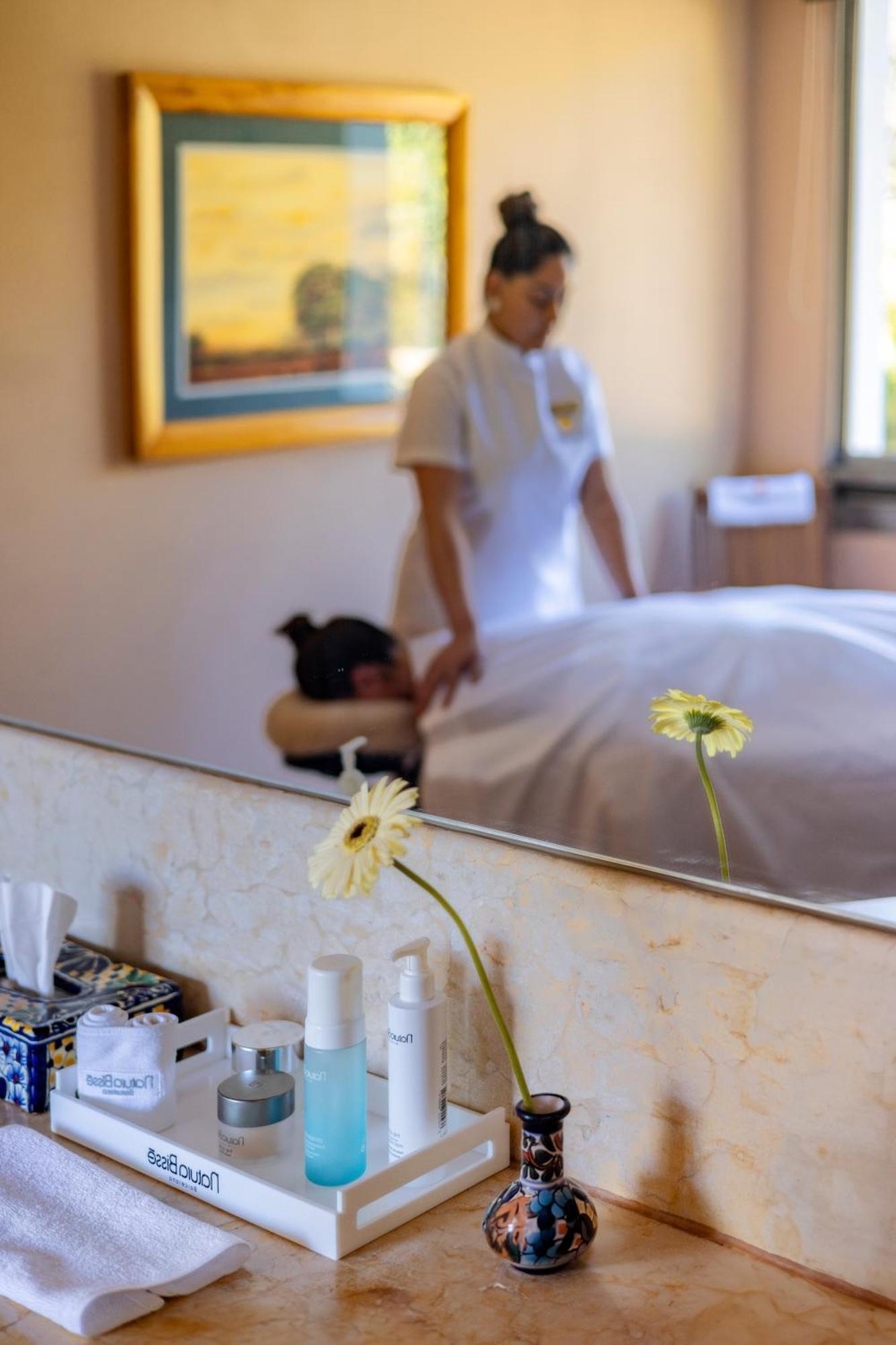 אישטפאן דה לה סאל Hotel Rancho San Diego Grand Spa Resort מראה חיצוני תמונה
